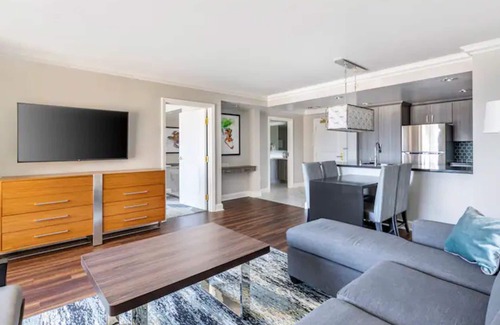Las Vegas Condo | 3 Bedroom Condo, Sleeps 8, at Hilton The Boulevard Resort!