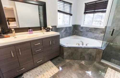 London House | 3 Bedroom Family Home Away from Home