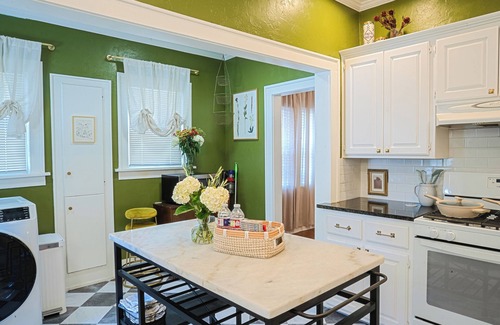 Central Oklahoma City House | 3-bedroom Gardener's Cottage in peaceful Oklahoma City with gorgeous back patio