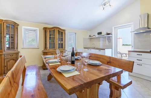 Muntic Apartment | 3 bedroom gorgeous apartment in Muntic