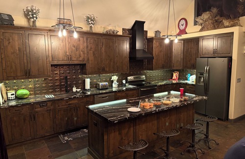 Pine House | 3-bedroom home in Pine-Strawberry with WiFi, fitness room, AC, no pets