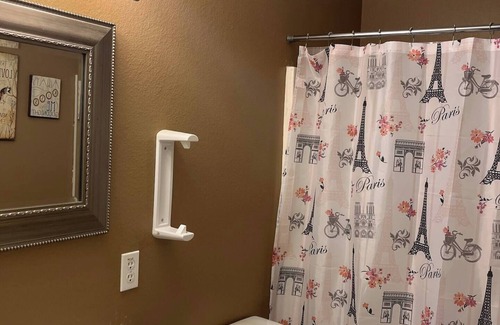 Lufkin House | 3-bedroom house in charming Lufkin with WiFi, AC. Enjoy your stay