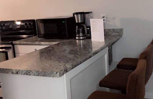 Oshkosh House | 3-bedroom house in lovely Oshkosh with AC
