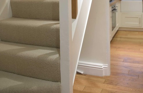 College Park and Old Oak House | 3 bedroom house sleeps 5. Zone 2 Central London. A perfect location