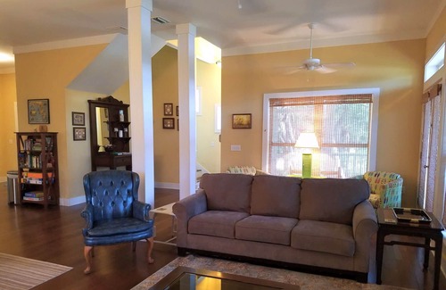Indian Pass House | 3 Bedroom Indian Pass Home w/pool access!