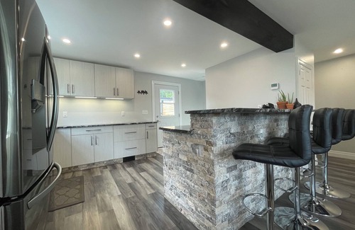 LaSalle House | 3 bedroom LaSalle home bordering Amherstburg & minutes away from Windsor