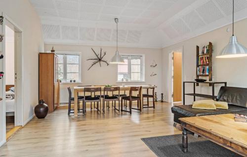 Engesvang Apartment | 3 Bedroom Lovely Apartment In Engesvang