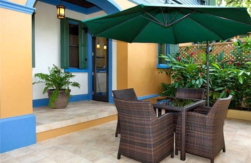 Ocho Rios Cottage | 3 bedroom Seaside Cottage - Pool/Beach/Wifi/Restaurant/House keeping HCG