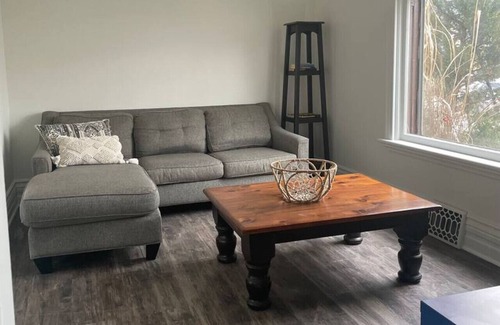 London House | 3 Bedroom Stunner Fanshawe/Kellogg’s District