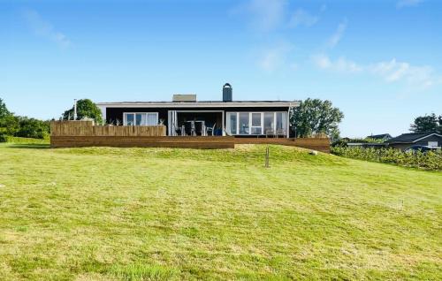Ronbjerg House | 3 Bedroom Stunning Home In Øster Assels