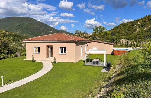 Piobbico House | 3 bedroom stunning home in Piobbico