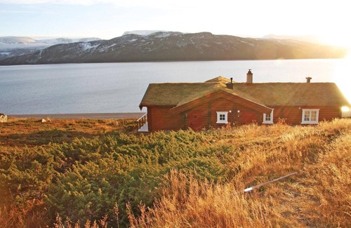 Hol House | 3 bedroom stunning home in Hovet