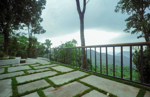 Talipparamba Villa | 3-Bedroom Villa in Paithalmala with Spacious Open Kitchen and Enchanting Canopy