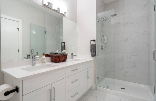 Kensington Apartment | 3 Bedroom with Sleeper Sofa Sleeps 8! Near downtown and C-Train