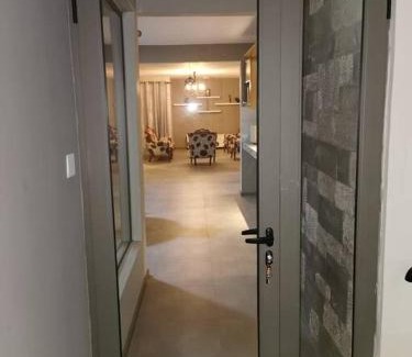 Beau Bassin - Rose Hill Apartment | 3 bedrooms -swimming pool- fully equipped kitchen