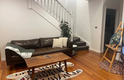 Camberwell House | 3 BR Artistic Homenetflix Gymheart of Camberwell