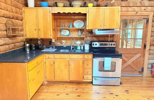Craig Creek Cabin | 3 BR Log Cabin & 14 acres of private forest; short drive from New Castle and AT
