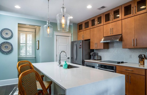 Old Village House | 3 BR Mt. Pleasant Home Near Sullivans Island