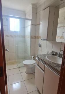 Capao da Canoa Apartment | 3 dormitórios, com excelente localização, vista para a Praça Flávio Boianoviski e para o mar