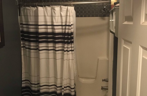 Milford Bed & Breakfast | 3 guestrooms with attached and shared bath