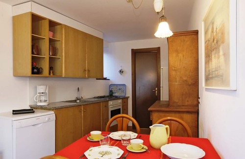 Zenna House | 3-room house with 2 terraces and garden in a sunny location directly on the beach