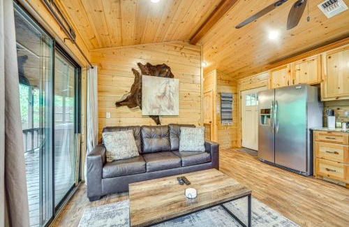 Broken Bow House | 3 Mi to Beavers Bend State Park Hot Tub Haven!