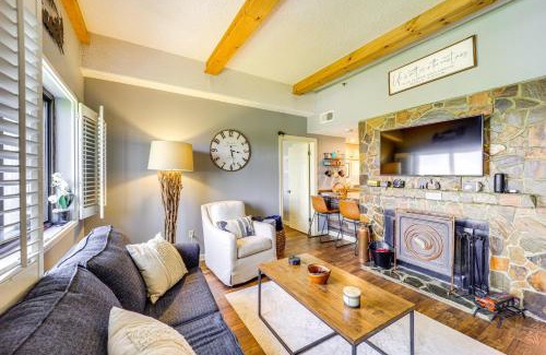 Sugar Mountain Apartment | 3 Mi to Sugar Mtn Resort Condo with Pool and Hot Tub
