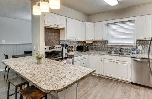 Lubbock House | 3 Mi to Texas Tech Cozy Home with Private Yard!