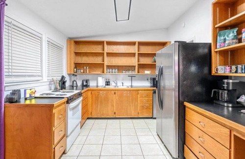 Tallahassee House | 3-min to FSU: Eclectic | Rock n Roll | Central