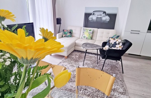 Roiano-Gretta-Barcola-Cologna-Scorcola Apartment | 3 min. to the bars and restaurants and nearby greeny Viale XX Settembre.