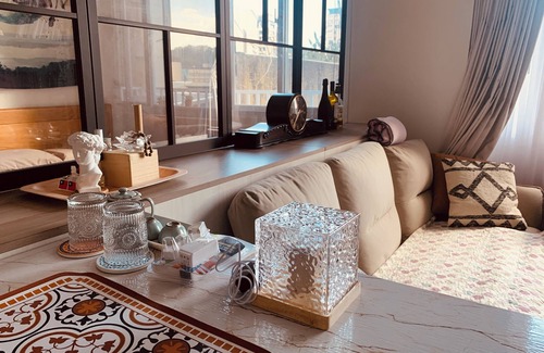 Daan Apartment | 3 Mins Walking from MRT. Near 101/Night Market