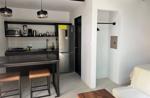 Potrero Resort | 3 minute walk to beach- sleeps up to 28!