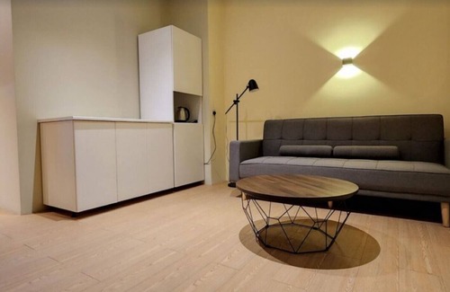 Kuala Lumpur Apartment | 3 minutes to Kerinchi Station! Contemporary Studio near Mid Valley