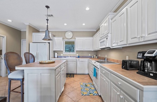 Lake Hamilton Condo | 3-Night Summer Escape Save 15%