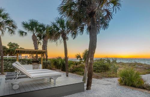 Indian Rocks Beach House | 3 Palms Retreat