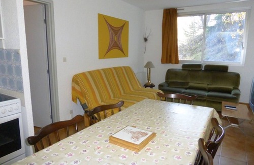 Le Sauze Apartment | 3-room apartment in Sauze, sleeps 7, near ski slopes