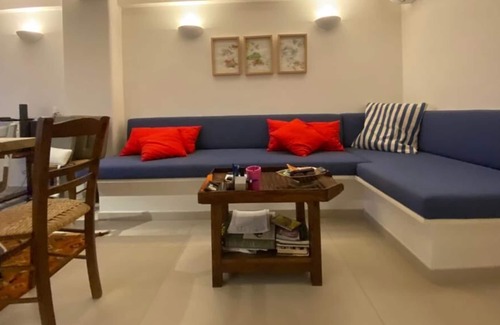 Scilla House | 3 stories house with direct access to the sea