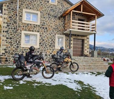 Diber House | 3 VELLEZERIT DOCI GUEST HOUSE