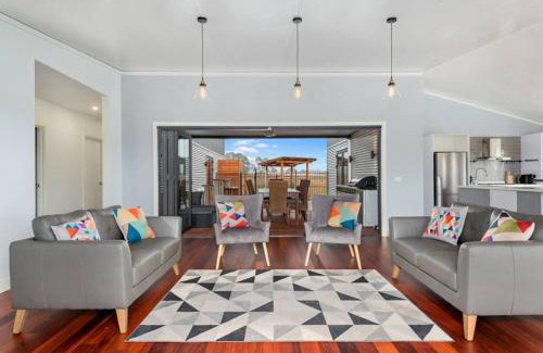 Mansfield House | 3 WISE MONKEYS, MANSFIELD