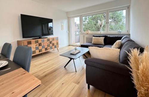 Sindelfingen Apartment | 3 Zimmer Apartment, 80 qm, ruhig und zentrumsnah, max 5 Pers, Balkon, Garage, Internet 300 MBit