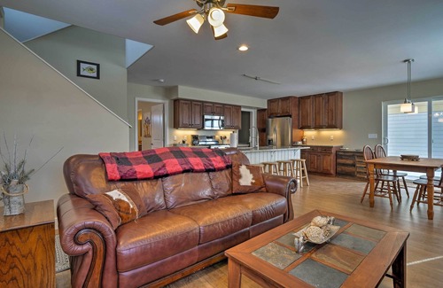 Gunnison House | 30 Mi to Crested Butte: Dog-Friendly Home By River