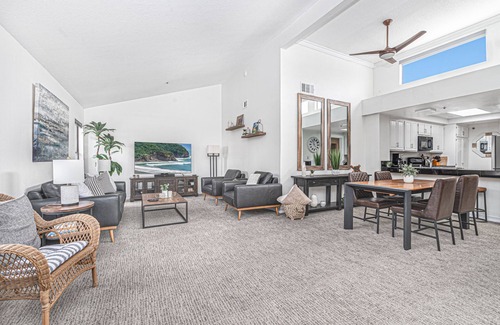 Santa Ana Heights Condo | 30+ Night | Stylish Apartment w/Balcony and Pool Access