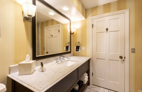 Carlsbad Village Resort | 30% off Carlsbad Inn Beach Resort Instant Booking 1BR/1BA, 8/3/2025 - 8/10/2025