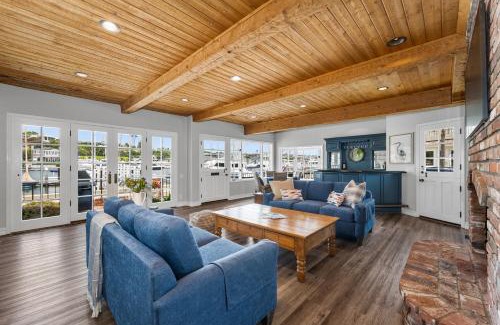 Newport Beach House | 301 E Bayfront