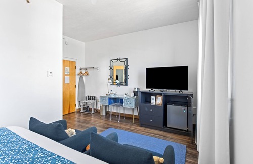 Rosemary Beach Hotel | 301 Rosemary Beach Inn - Includes Beach Chairs & Complimentary Breakfast + Access to 4 Pools