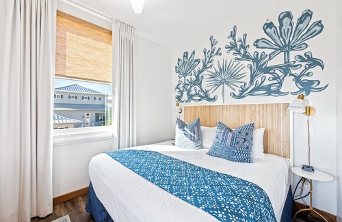Panama City Beach Hotel | 303 Rosemary Beach Inn - Includes Beach Chairs & Complimentary Breakfast + Access to 4 Pools
