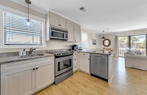 Seagrove Beach Condo | 30A Cozy Getaway - Steps to Sand!
