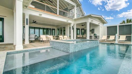 Isle of Palms House | 3108 Palm by AvantStay Oceanfront Private Pool Incredible Views