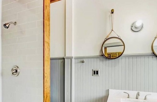 Savannah Victorian District Apartment | 320 West Park Inn