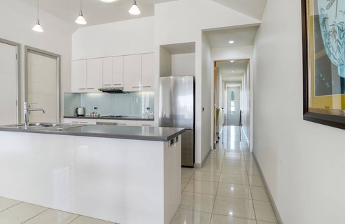 Port Fairy House | 32a Sackville St located in the heart of the town